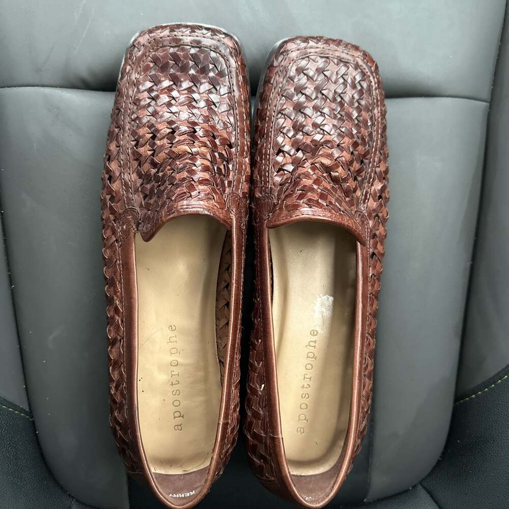 Apostrophe Men's Brown Woven Leather Loafers